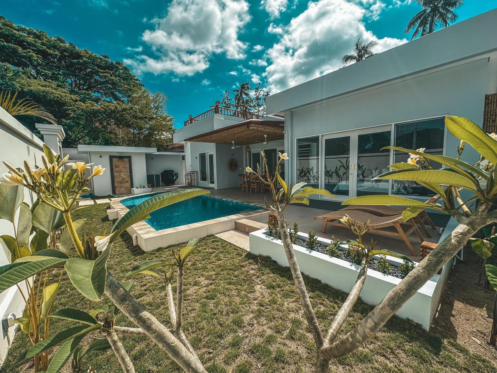 Tropik Resort Lombok Селонг Беланак Стая снимка