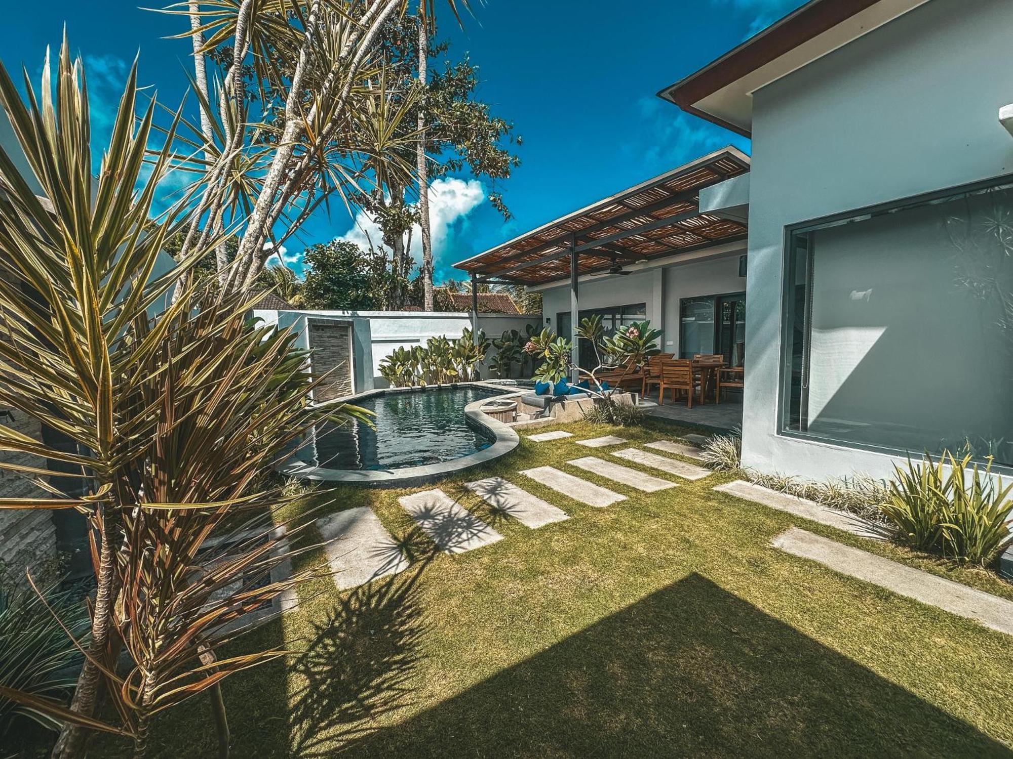 Tropik Resort Lombok Селонг Беланак Екстериор снимка